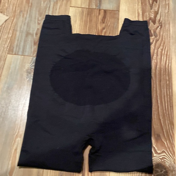 Blanqi maternity leggings. - Picture 4 of 4